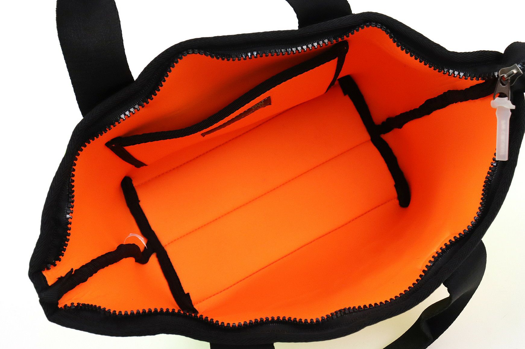 ピーダブリュサーキュラスのカートバッグ