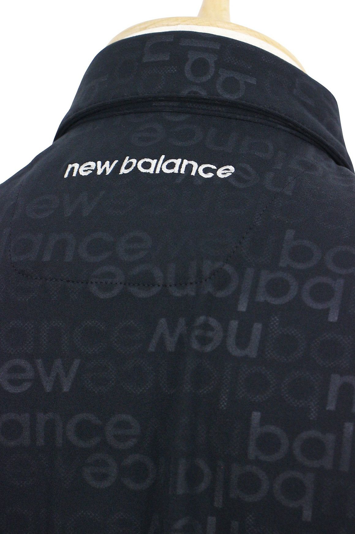 ニューバランスゴルフのポロシャツ