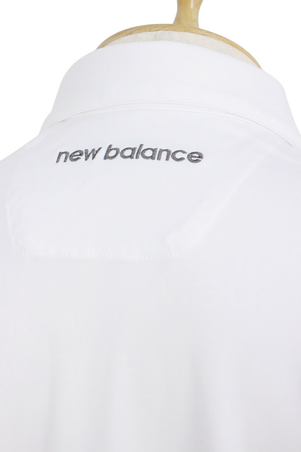 ニューバランスゴルフのポロシャツ