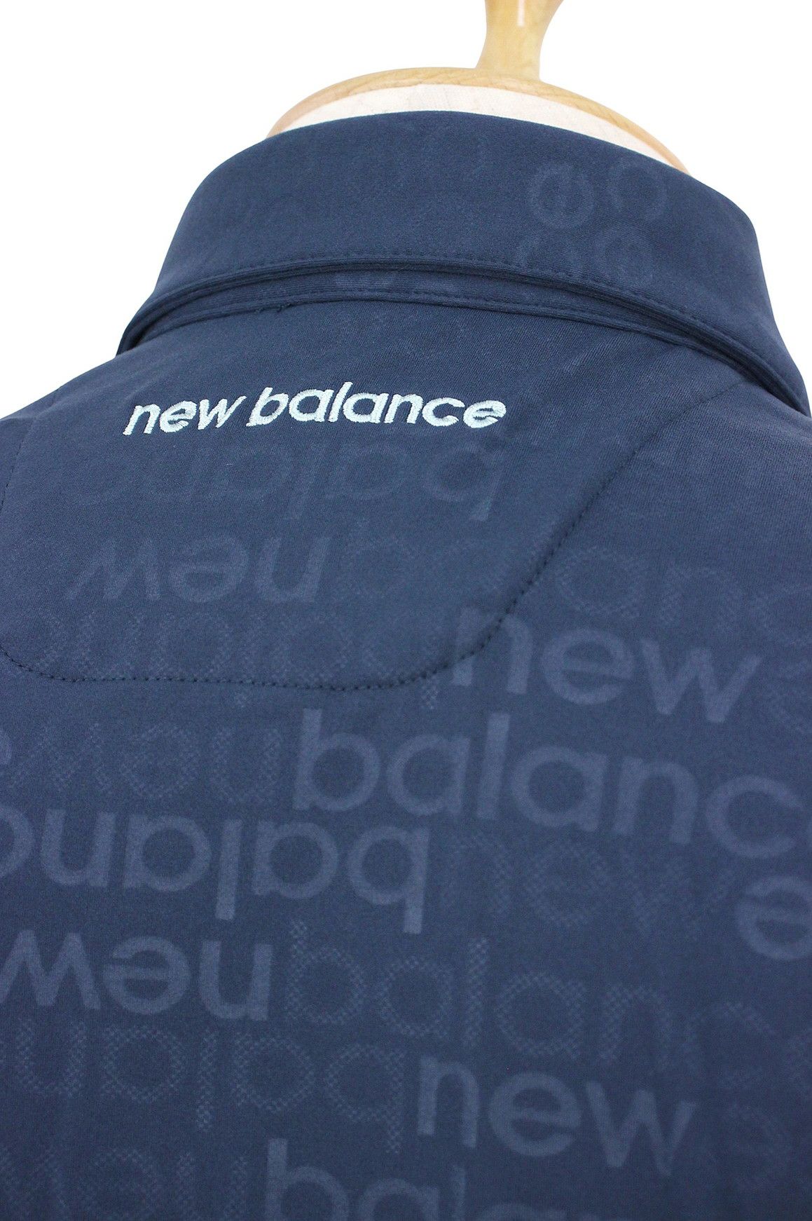 ニューバランスゴルフのポロシャツ