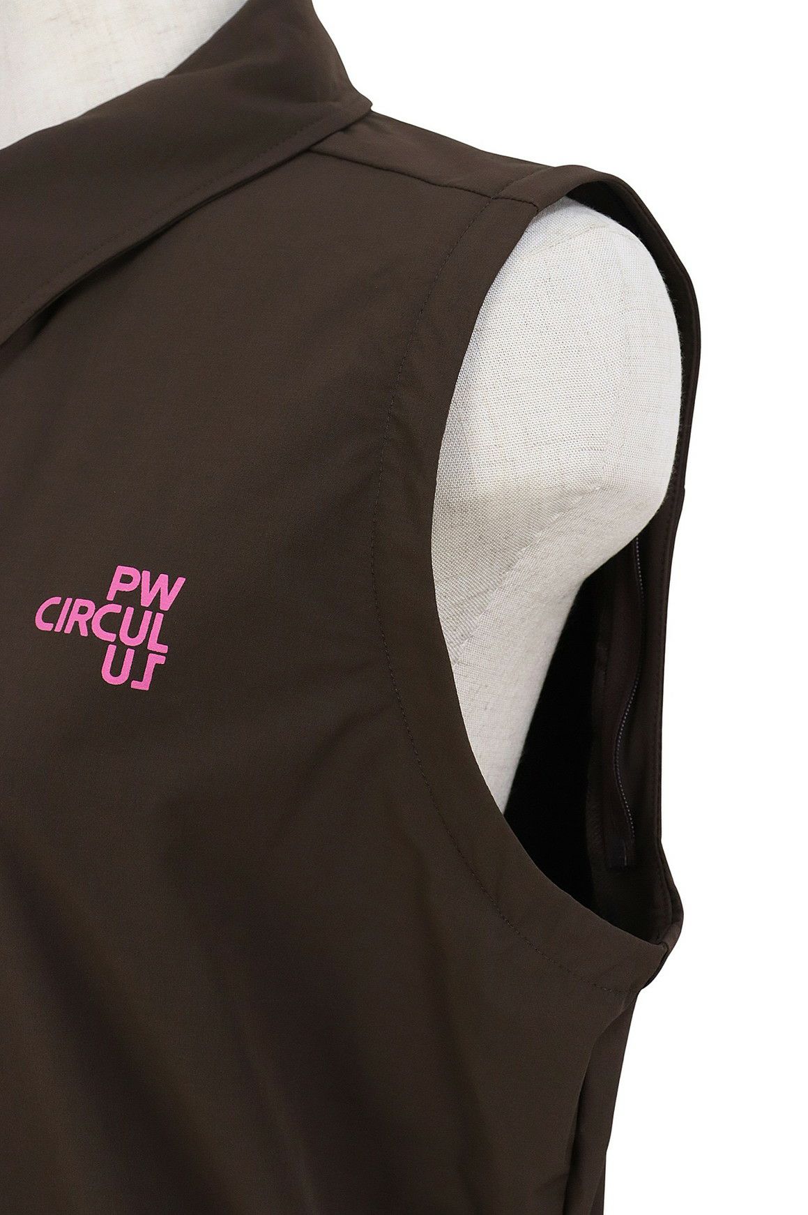 ピーダブリュサーキュラスのワンピース