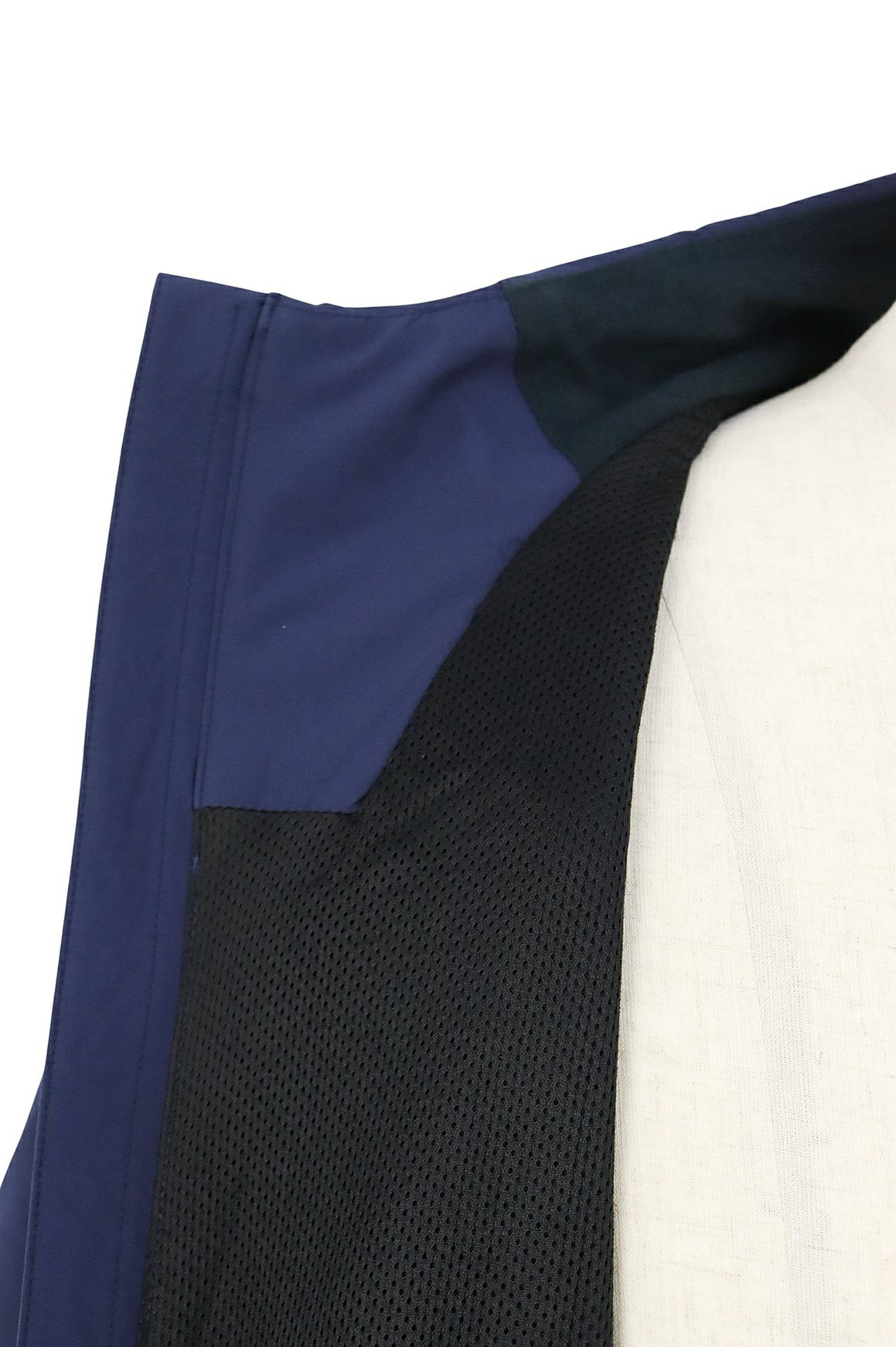 ニューバランスゴルフのブルゾン