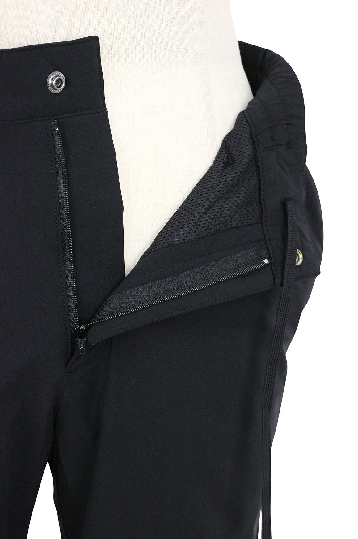 ニューバランスのロングパンツ