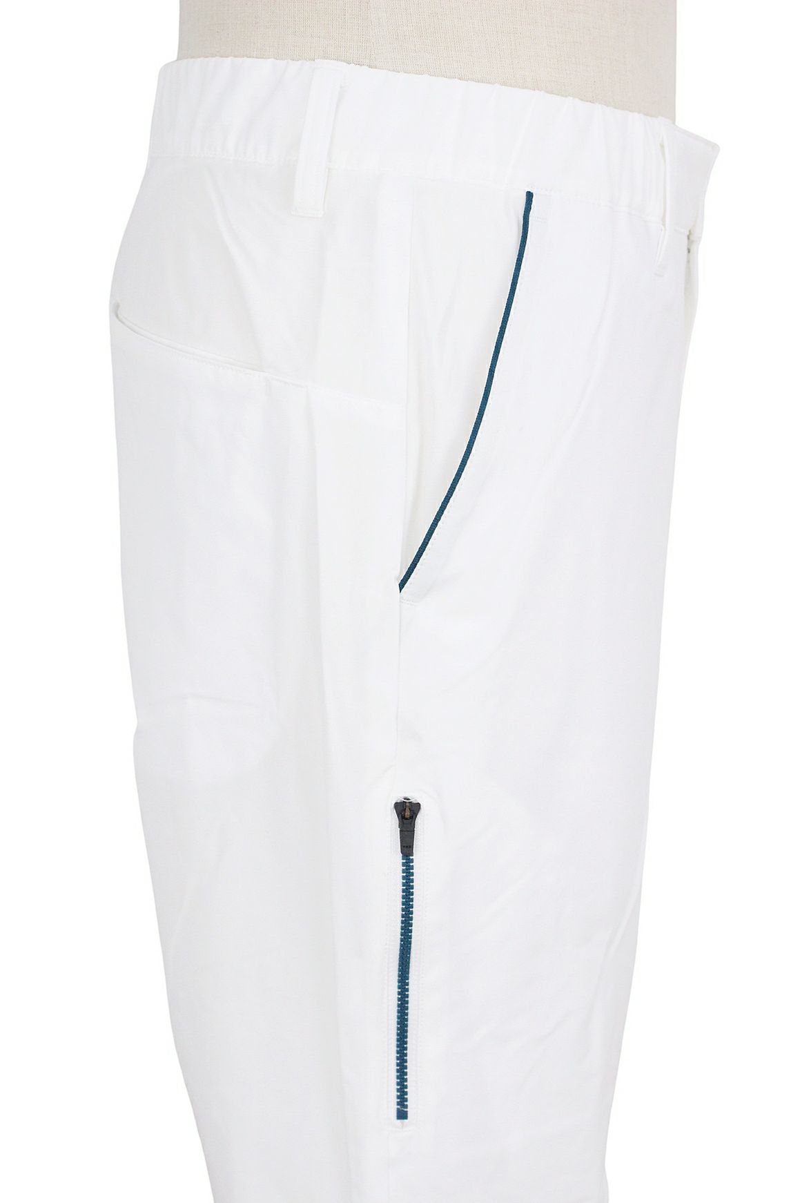 ニューバランスのロングパンツ