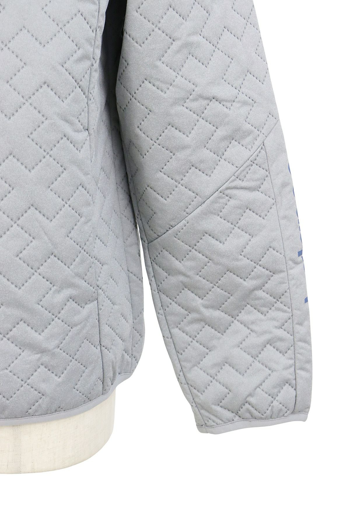 ニューバランスゴルフのブルゾン