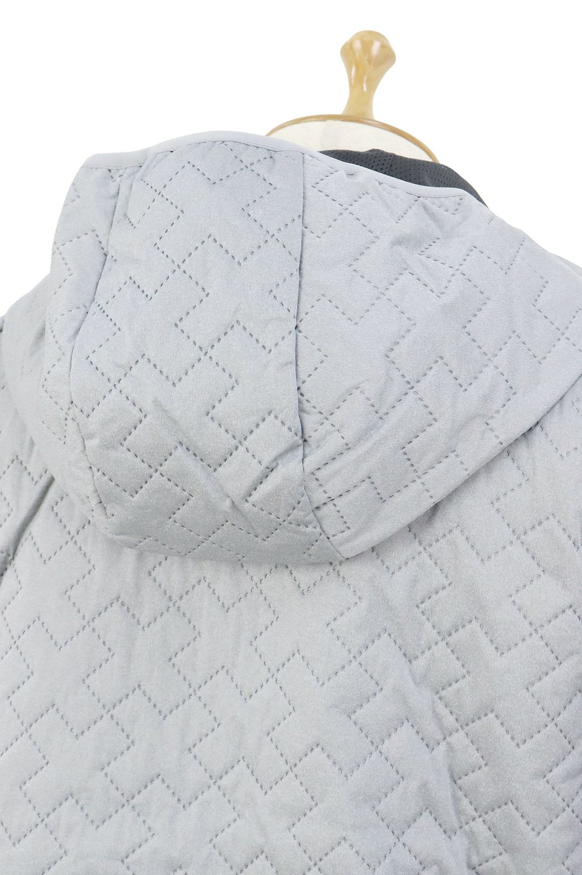 ニューバランスゴルフのブルゾン