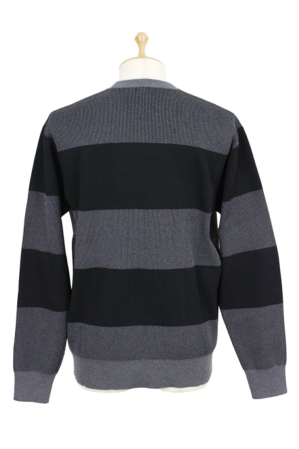 ニューバランスゴルフのセーター