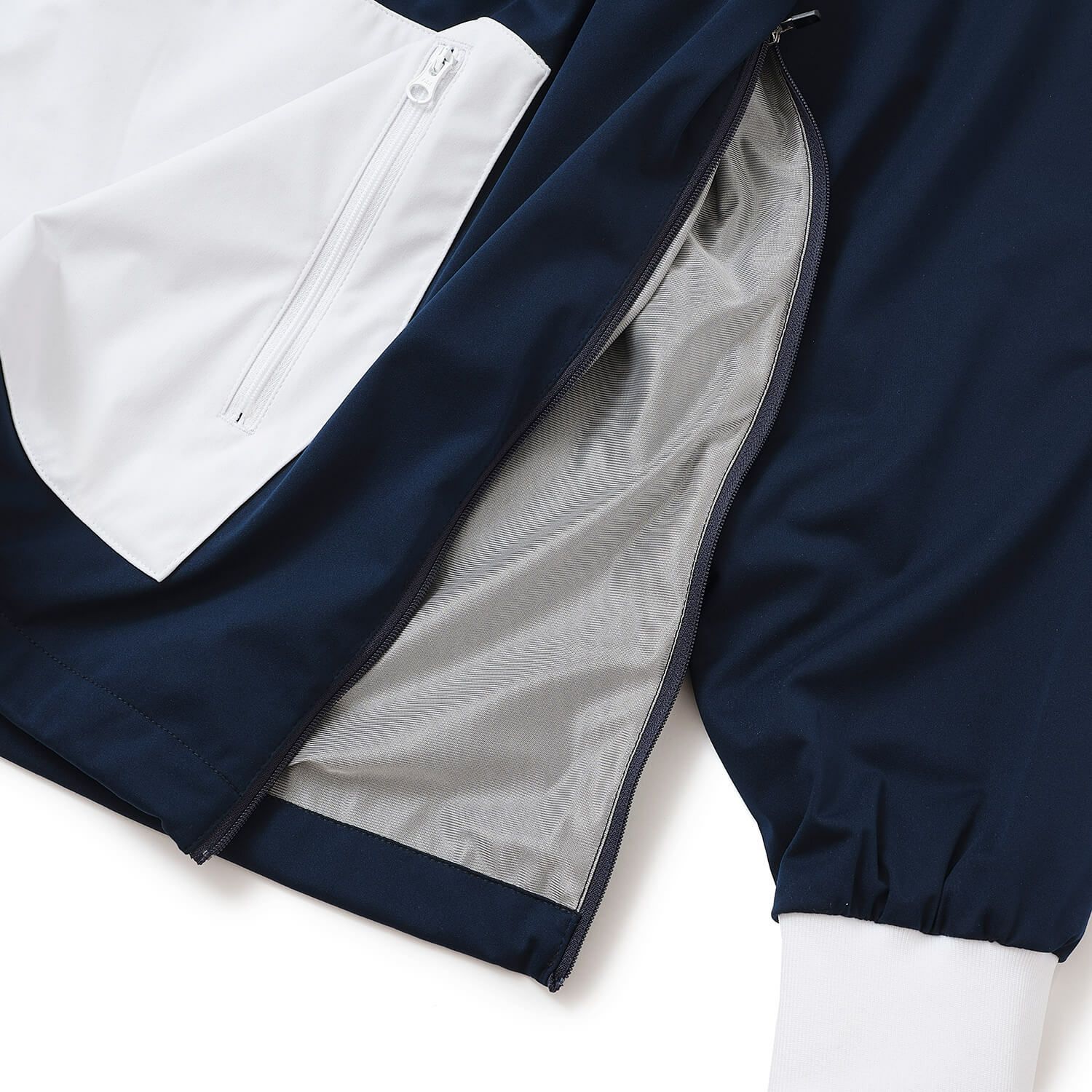 ヴィトゥエルブゴルフのブルゾン