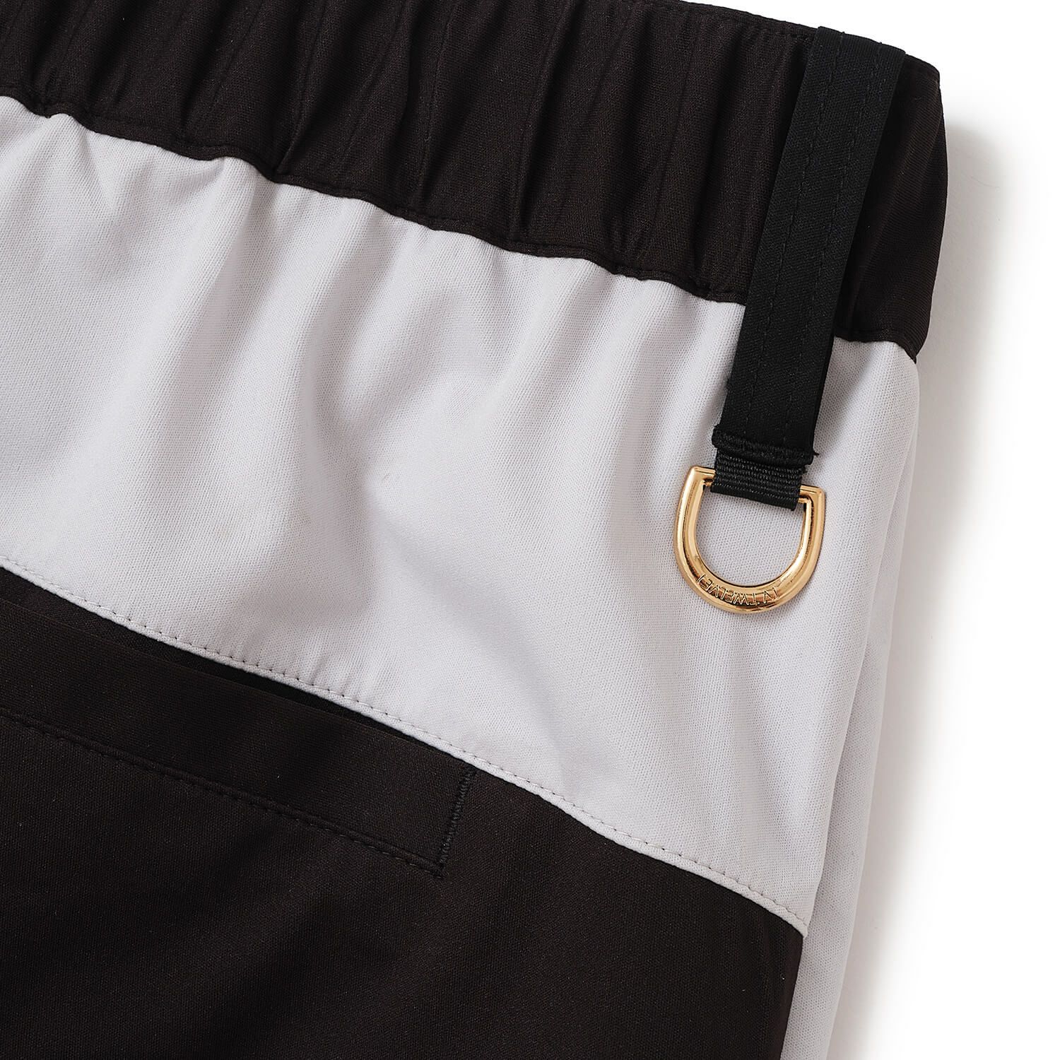 V12ゴルフのパンツ