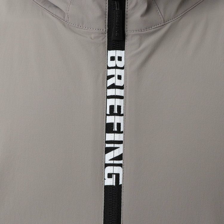 ブリーフィングゴルフのブルゾン