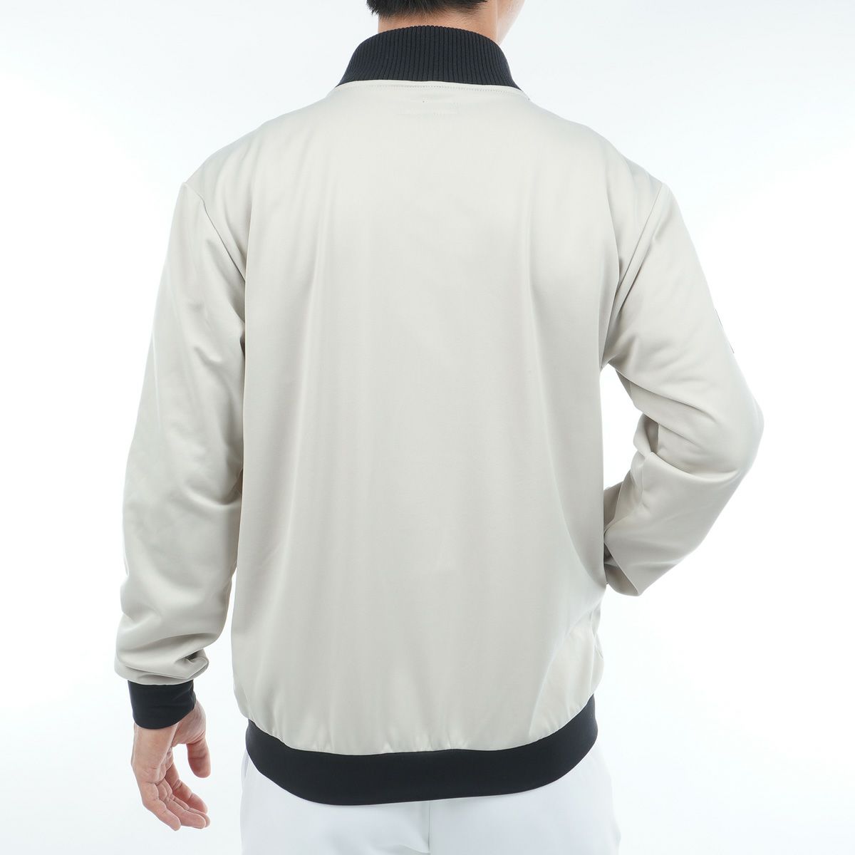 アドミラルゴルフのブルゾン