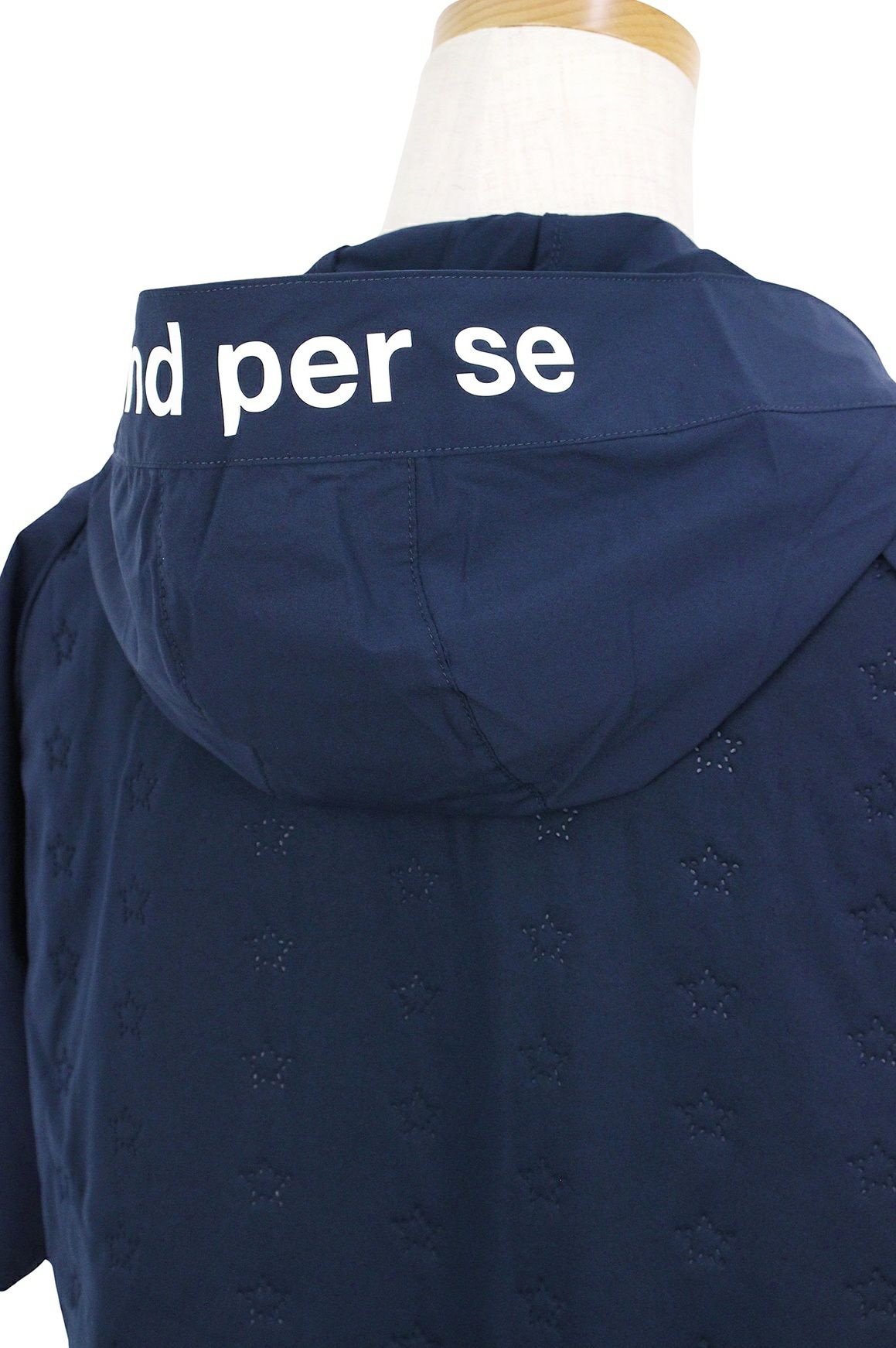 アンパスィのパーカー