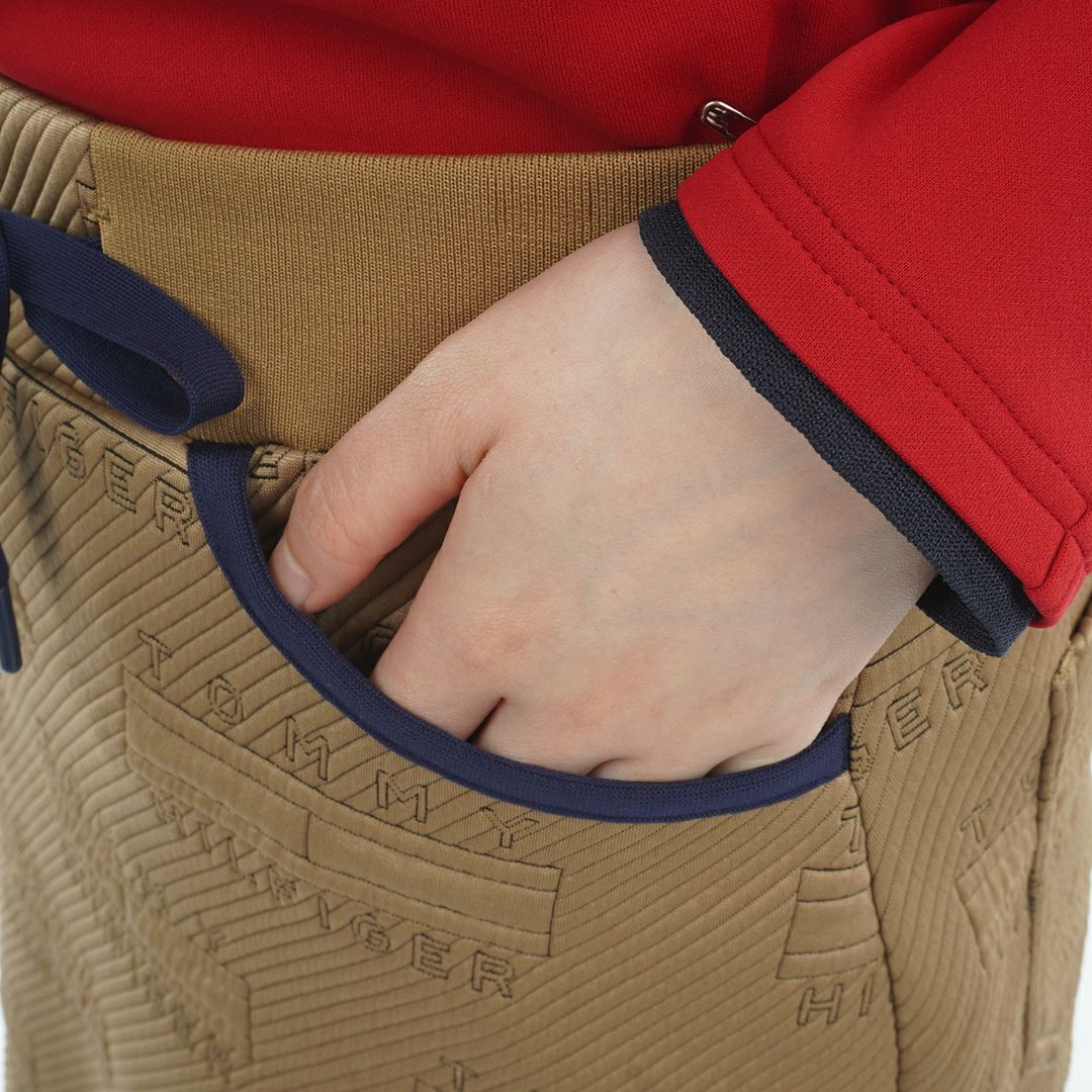 トミーヒルフィガーのスカート