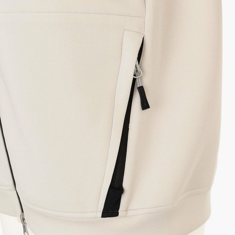 ブリーフィングのブルゾン