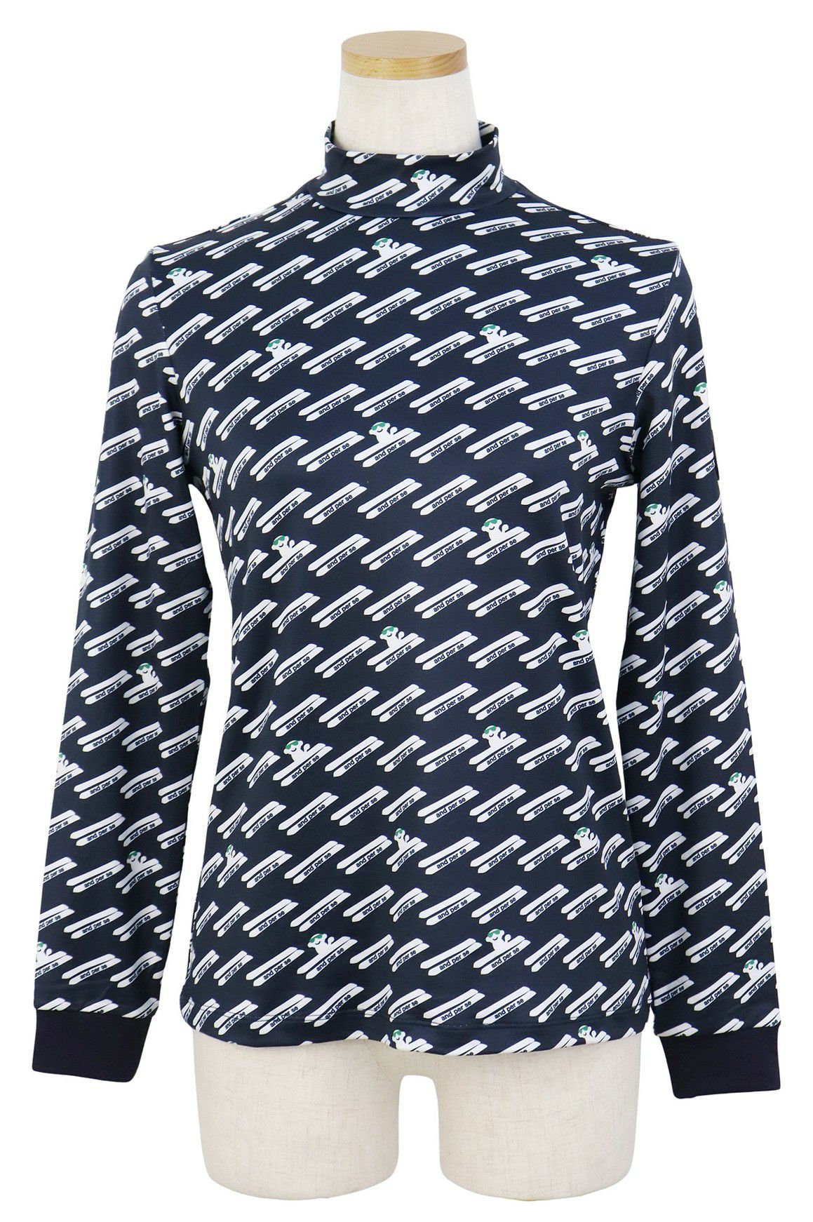 アンパスィのハイネックシャツ