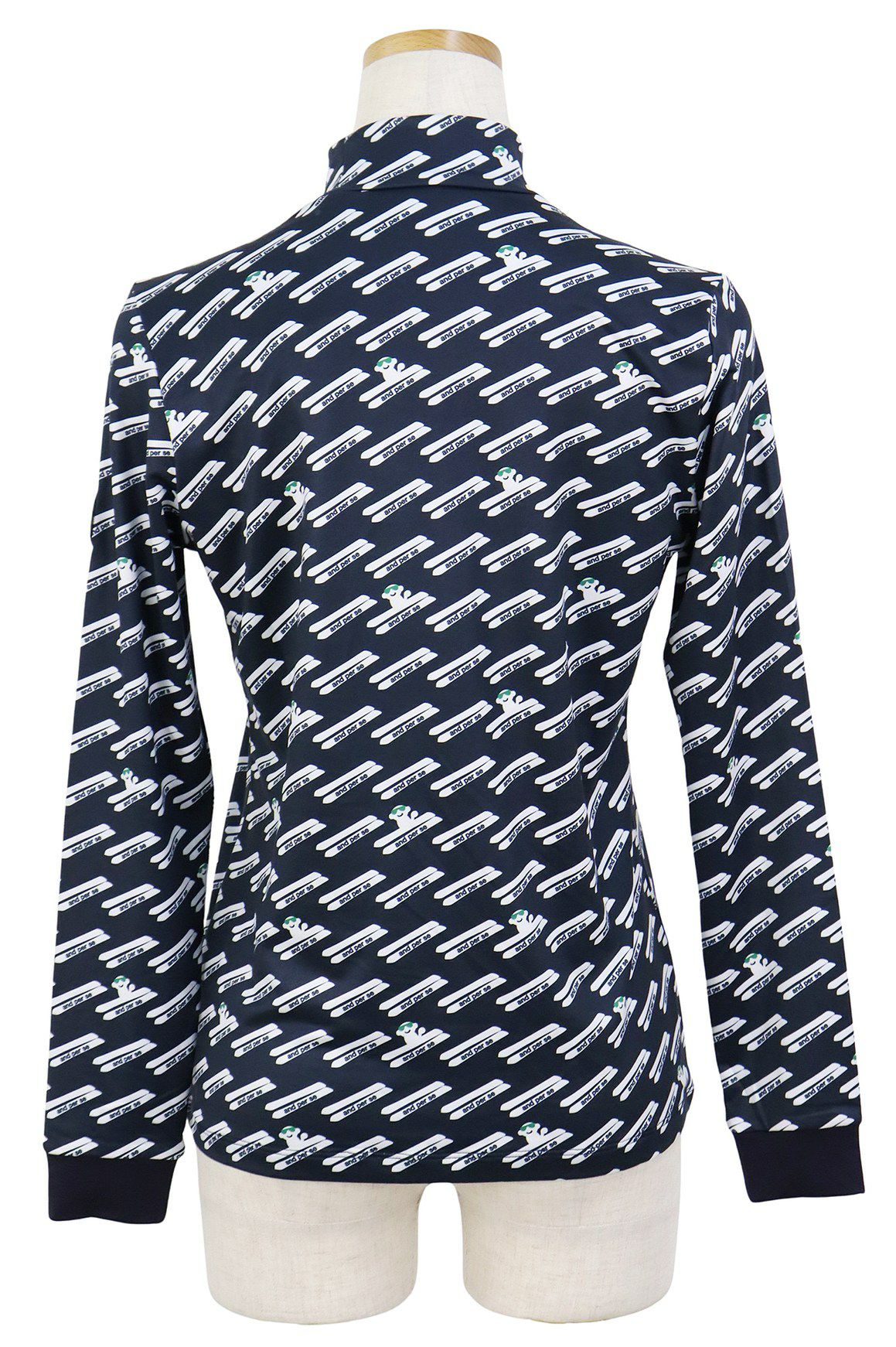 アンパスィのハイネックシャツ