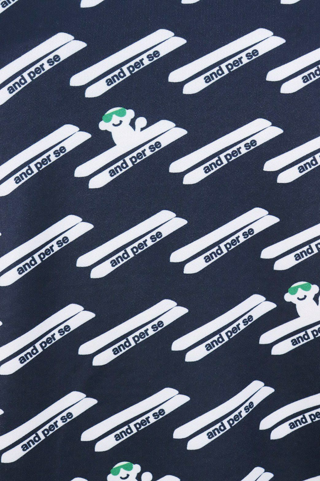 アンパスィのハイネックシャツ