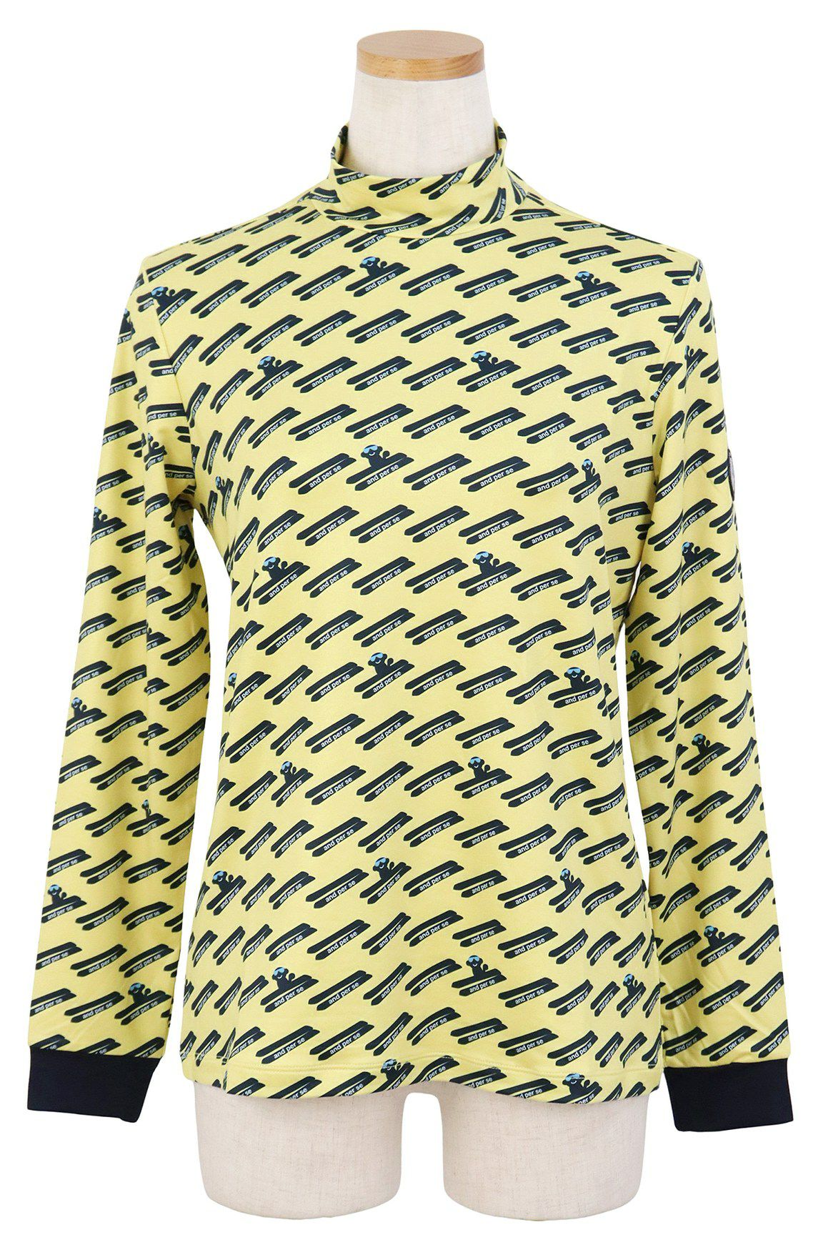 アンパスィのハイネックシャツ