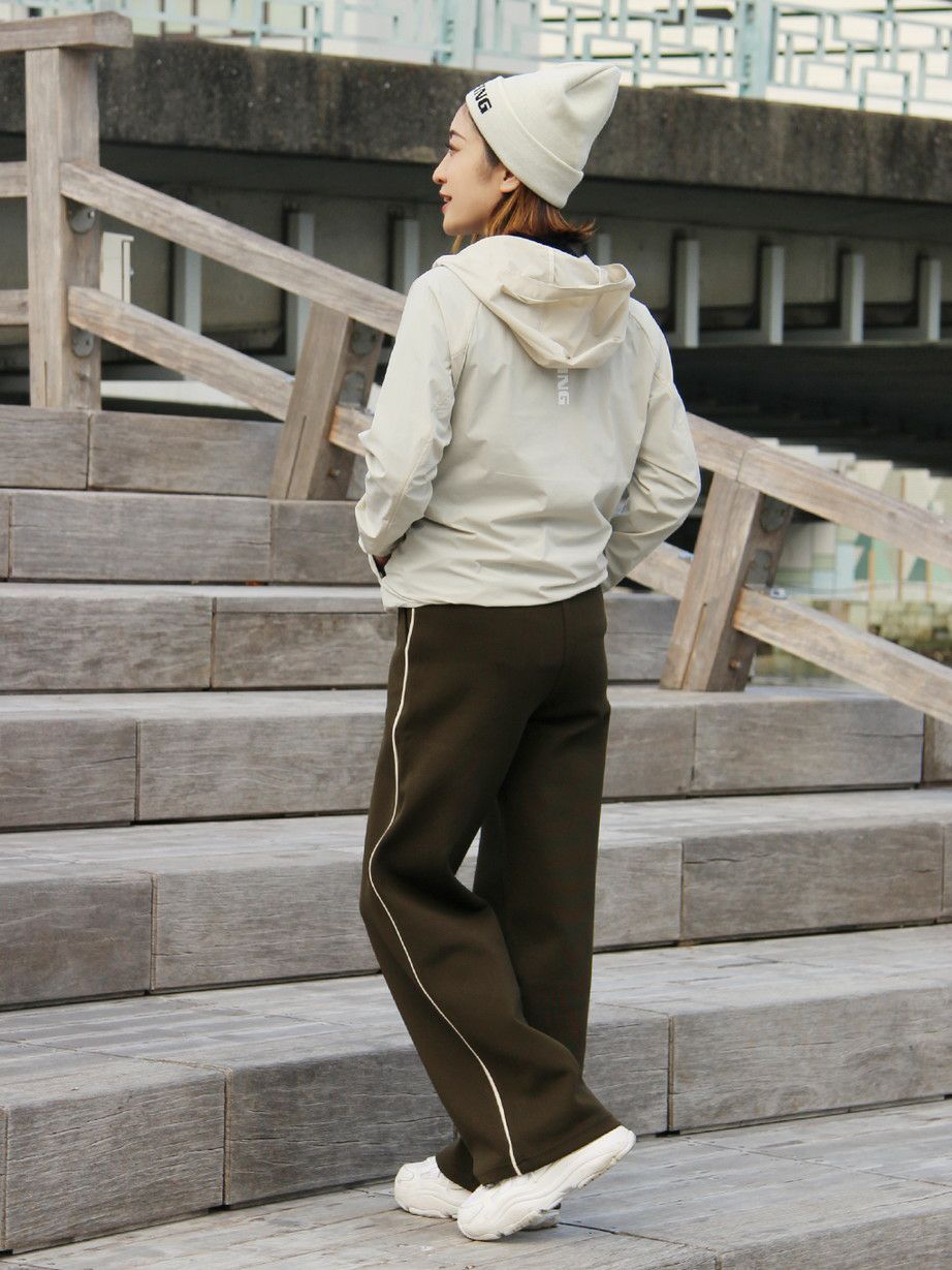 ブリーフィングゴルフのブルゾン