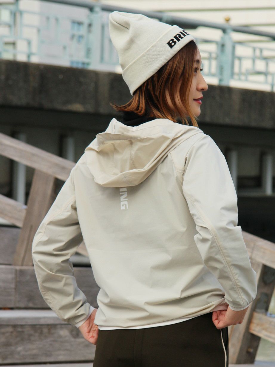 ブリーフィングゴルフのブルゾン