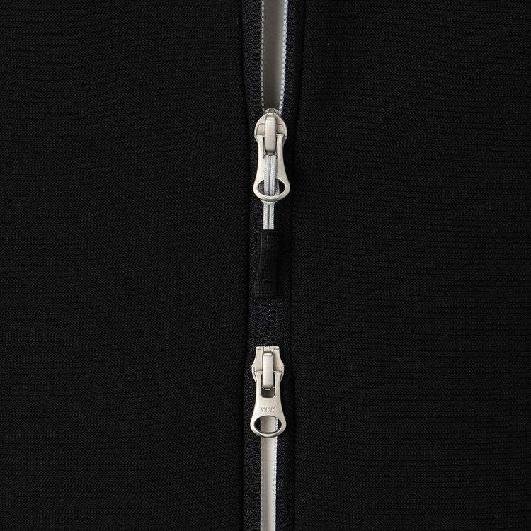 ブリーフィングゴルフのパーカー