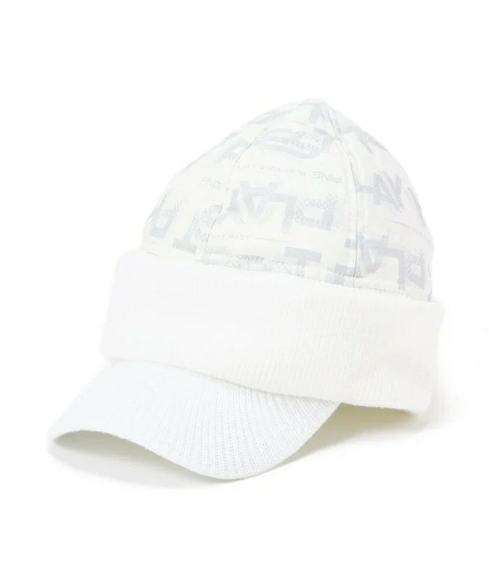 ピンのニットキャップ