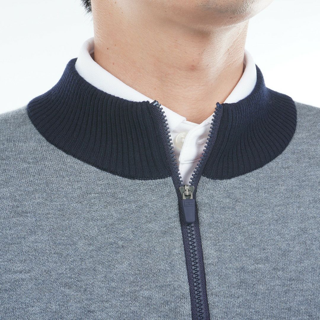 トミーヒルフィガーのセーター