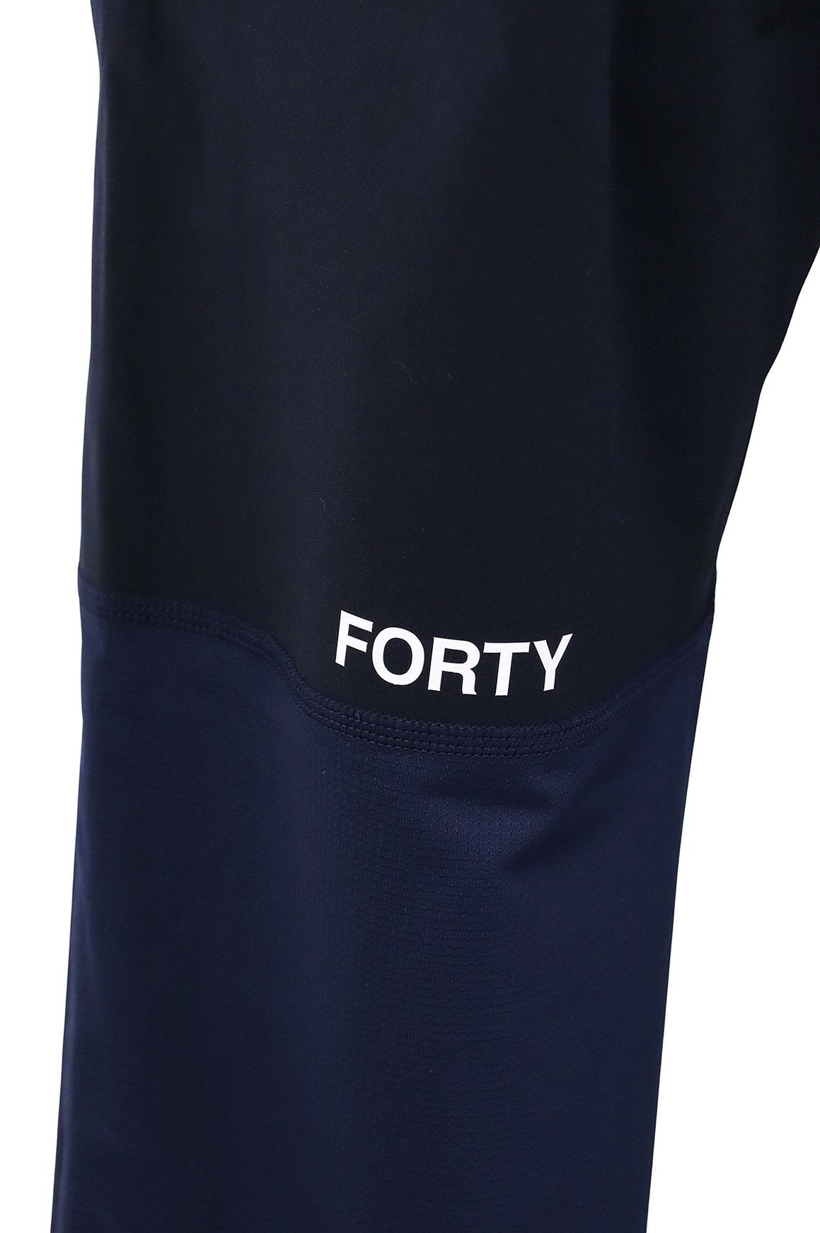 ティーエフダブリューフォーティーナインのパンツ