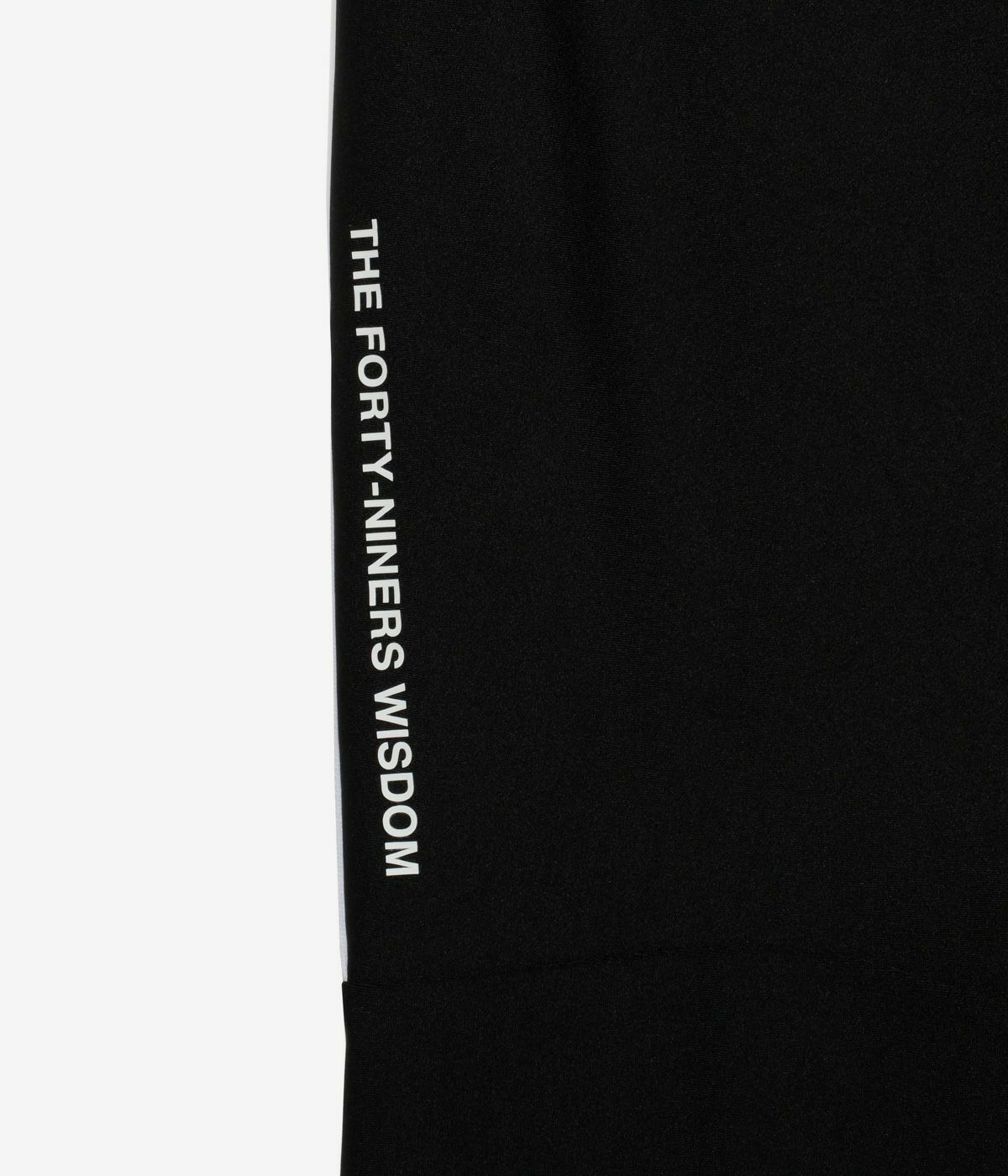 ティーエフダブリューフォーティーナインのパンツ