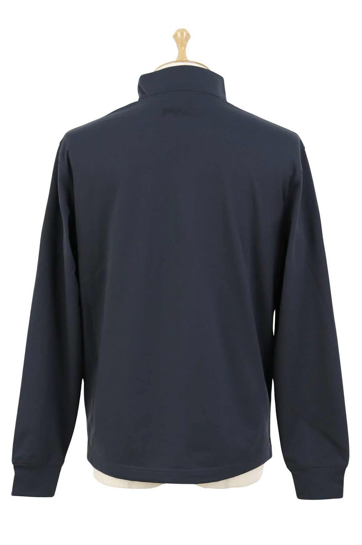 ピンのブルゾン