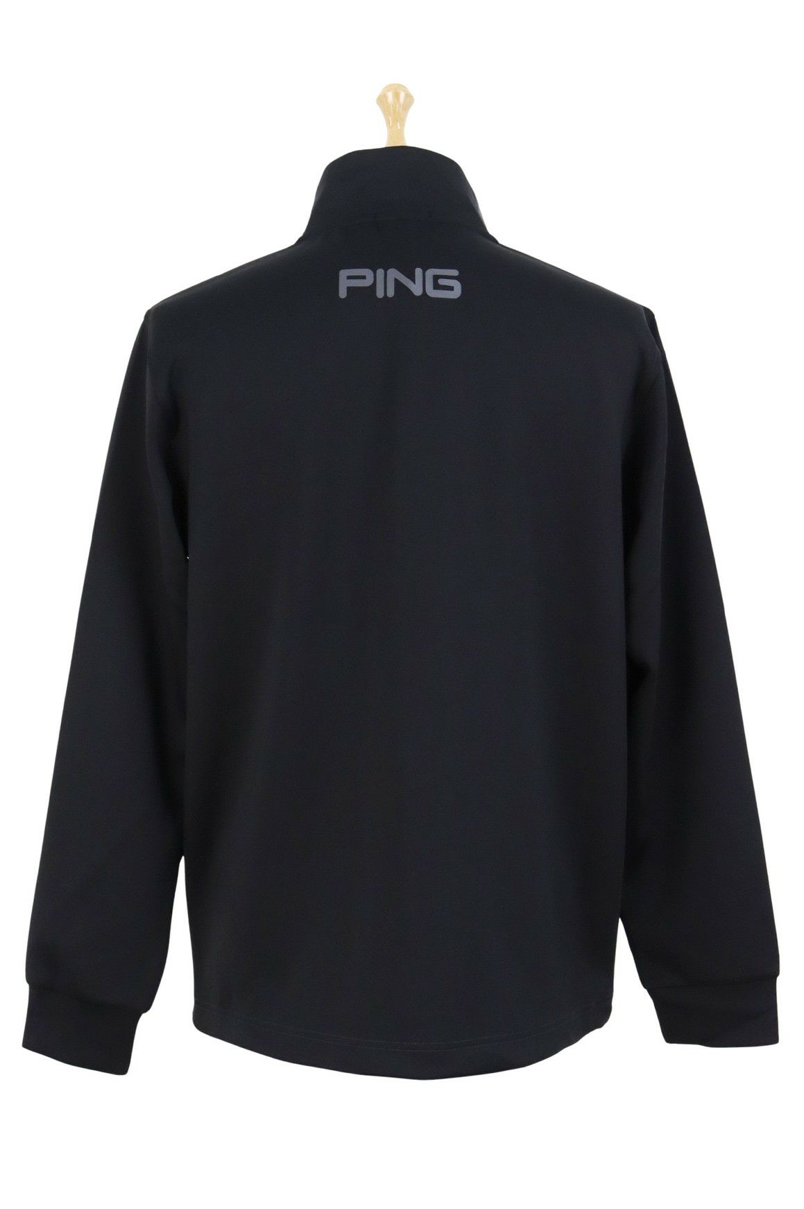 ピンのブルゾン