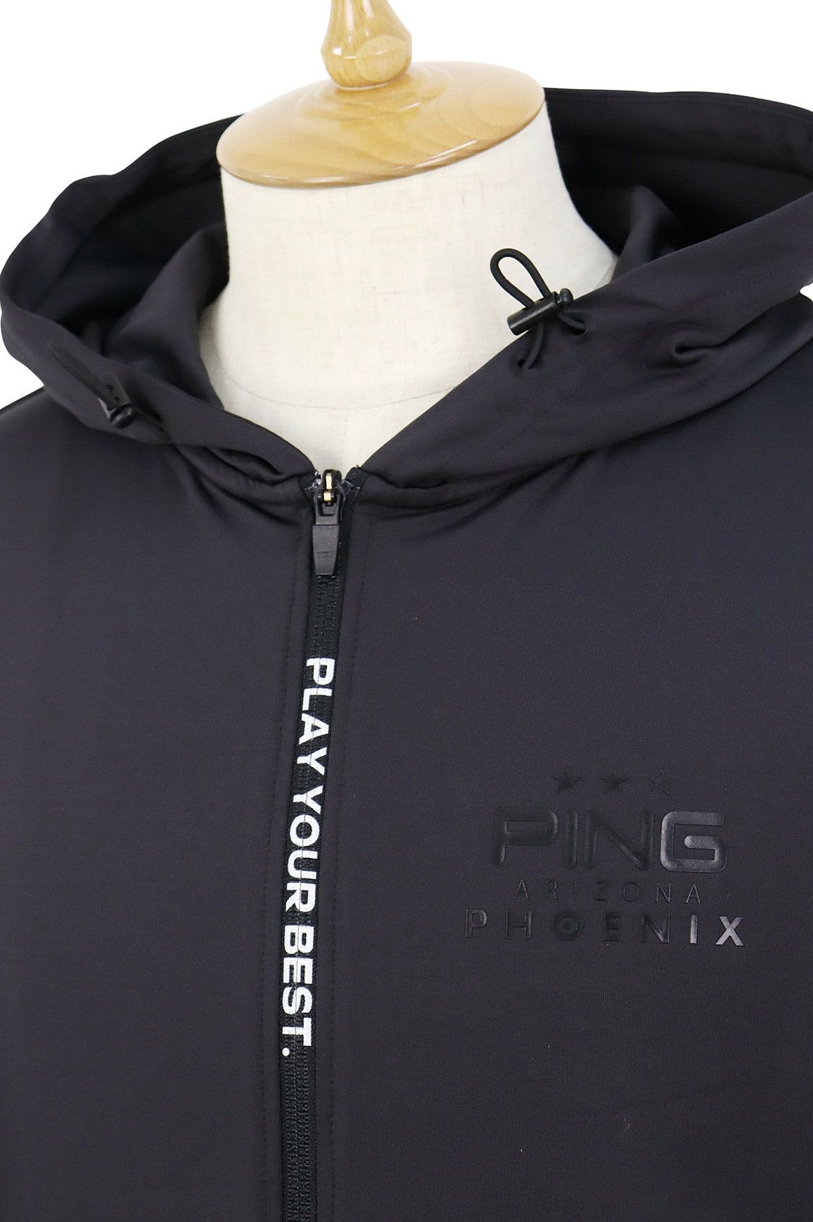 ピンのブルゾン