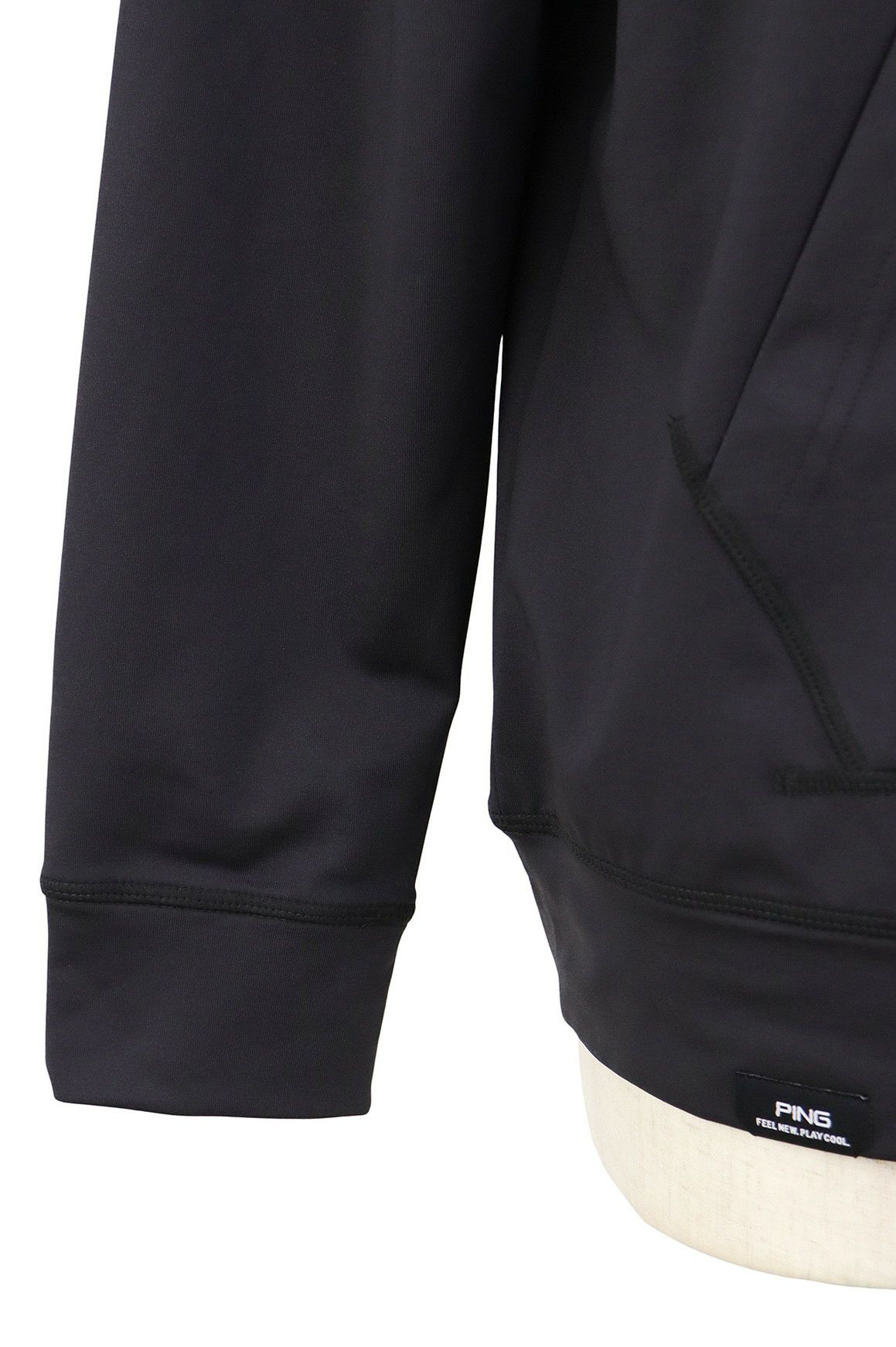 ピンのブルゾン