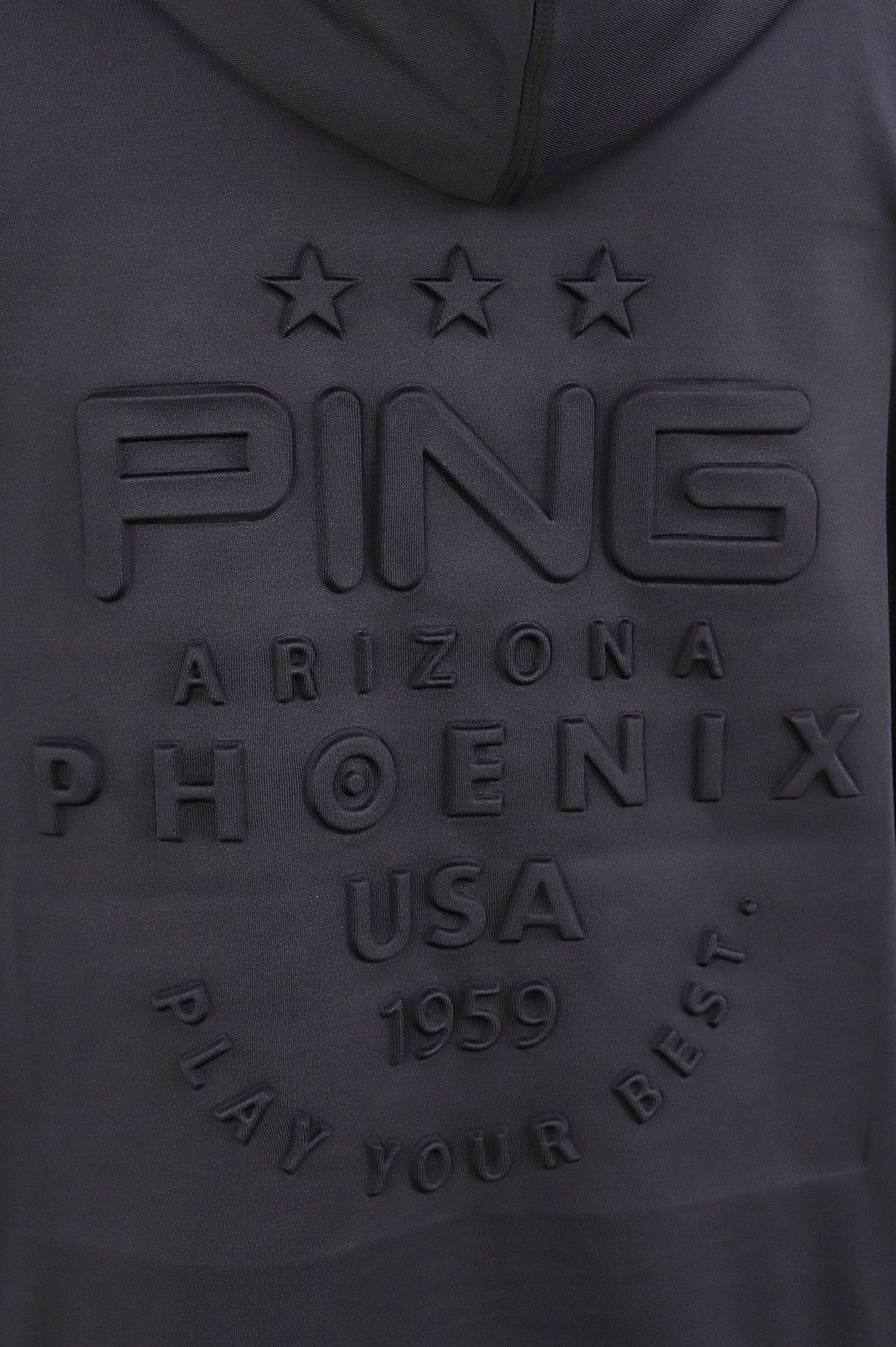 ピンのブルゾン