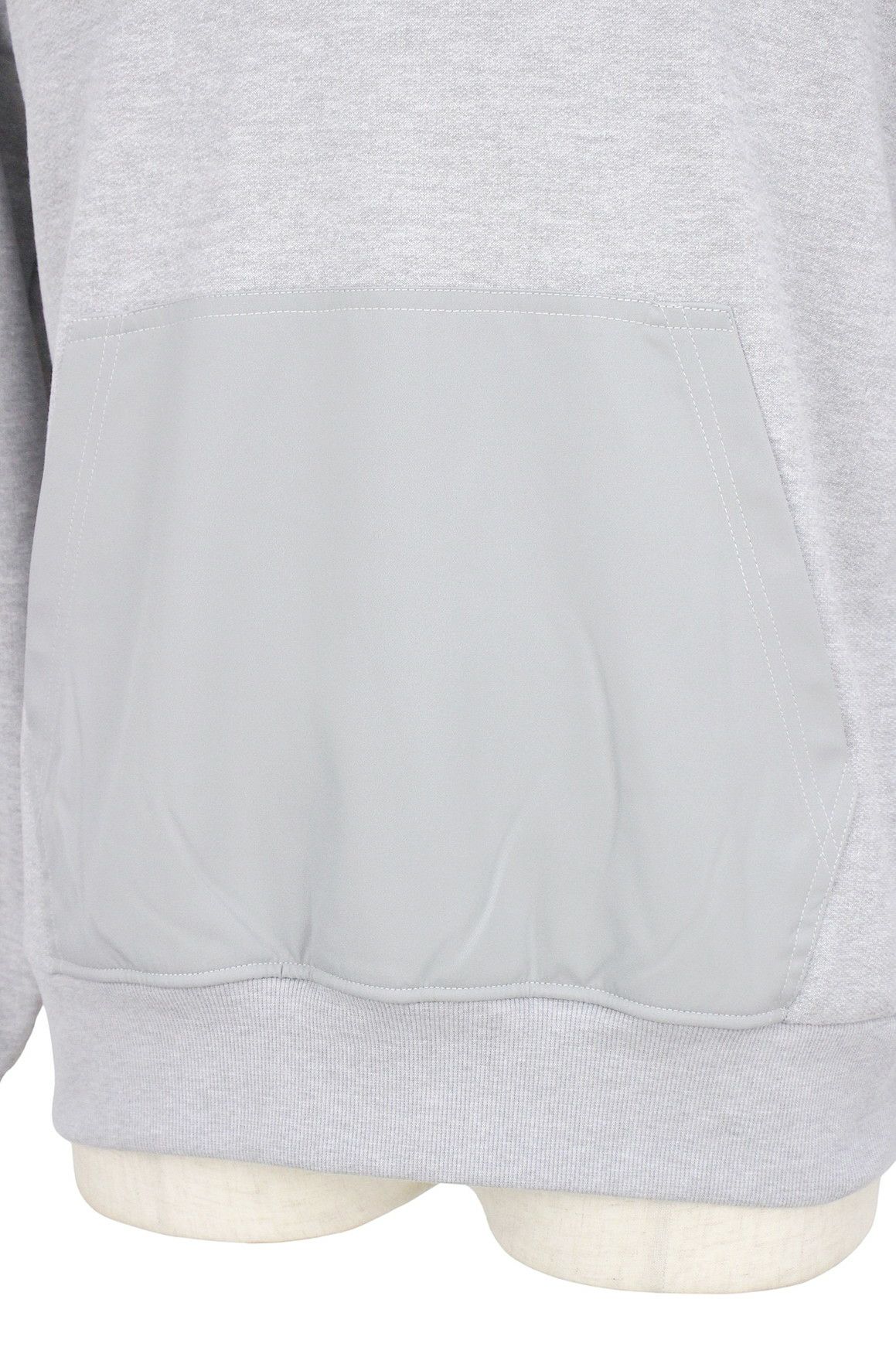 ラウラフェリーチェのパーカー