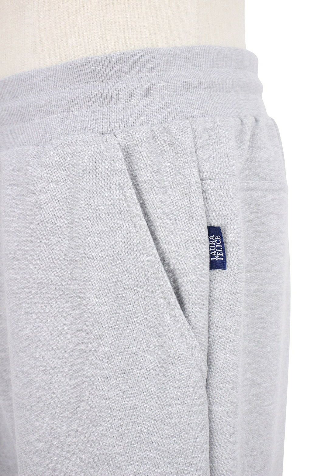 ラウラフェリーチェのパンツ