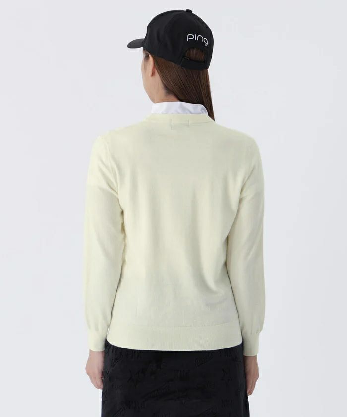 ピンのセーター