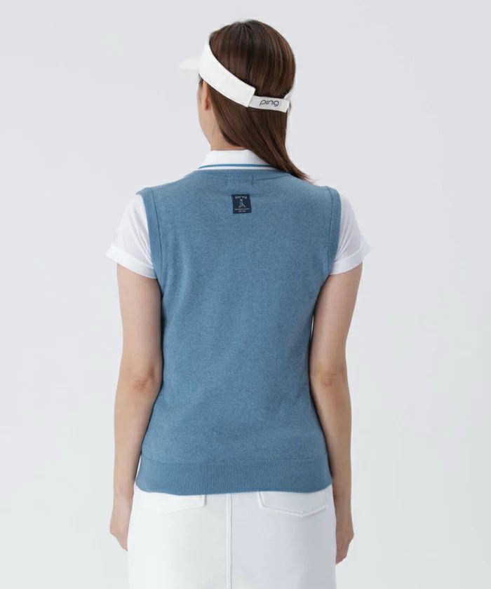 ピンのポロシャツ