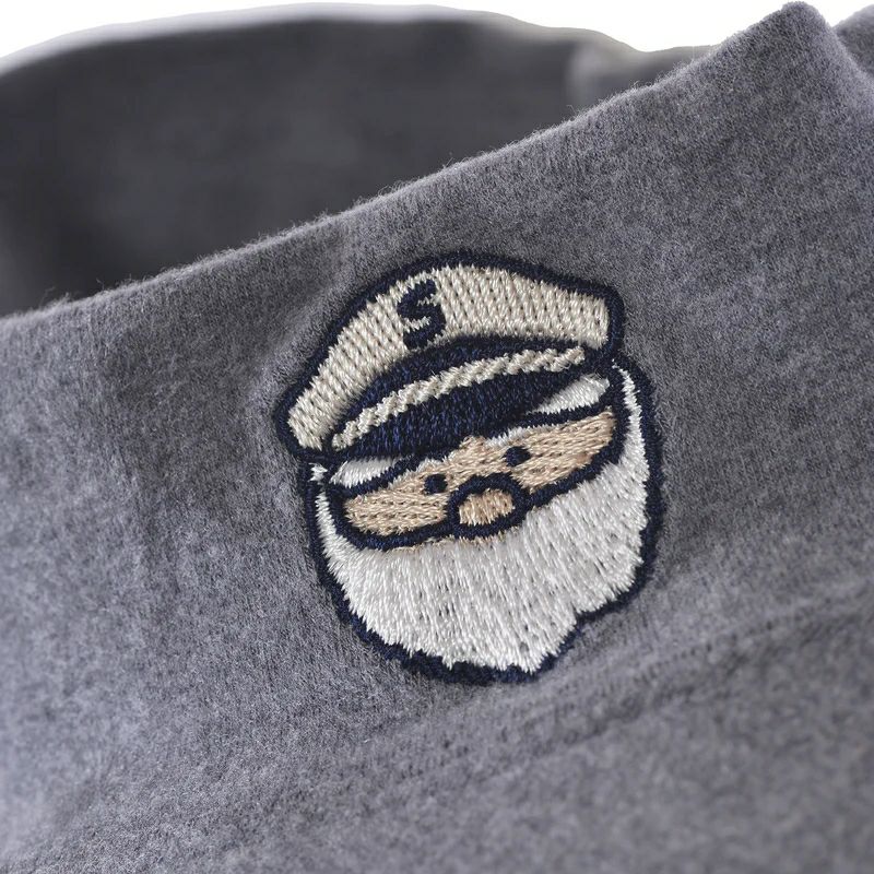 シナコバのハイネックシャツ