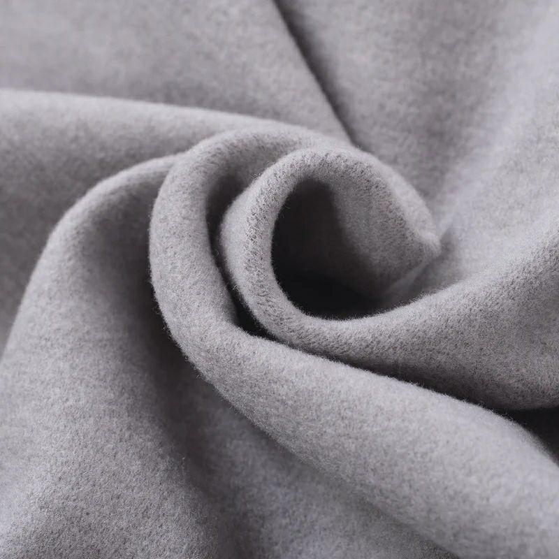 シナコバのパーカー