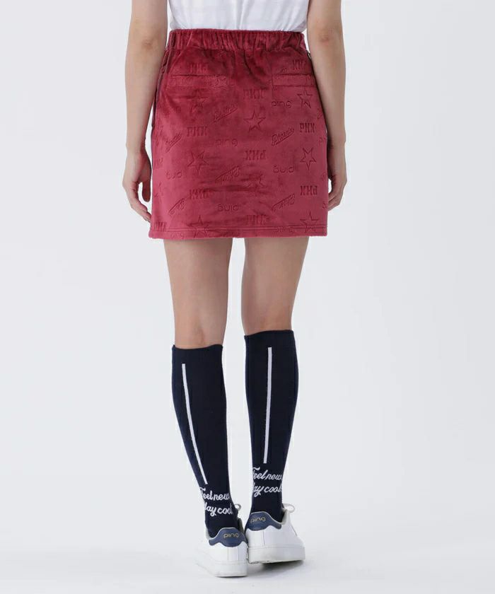 ピンのスカート