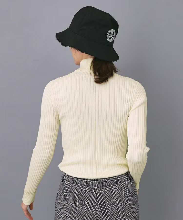 アダバットのセーター