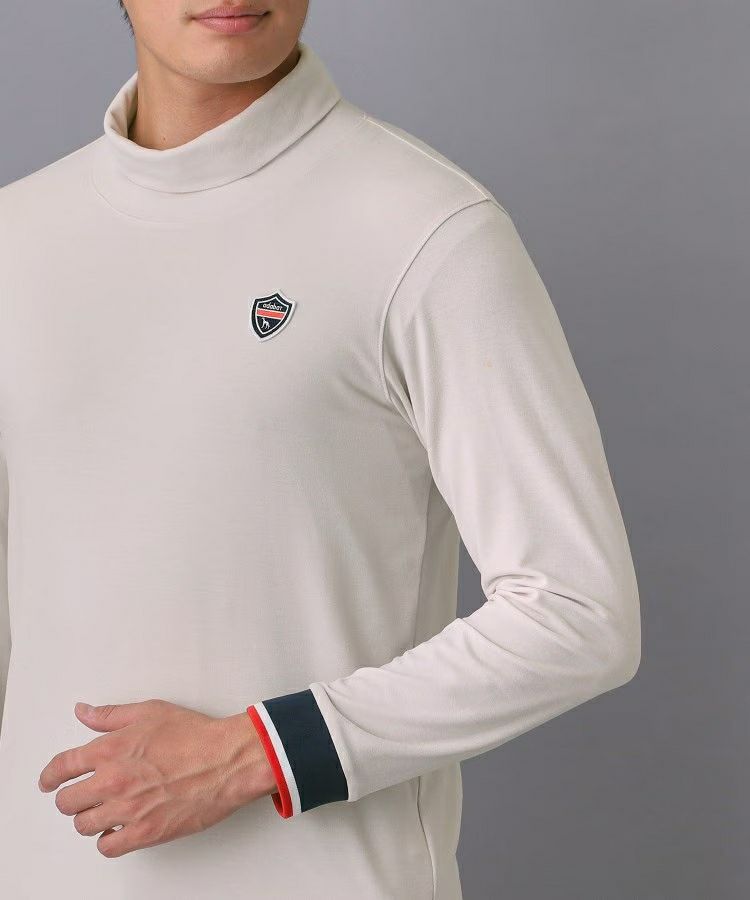 アダバットのハイネックシャツ