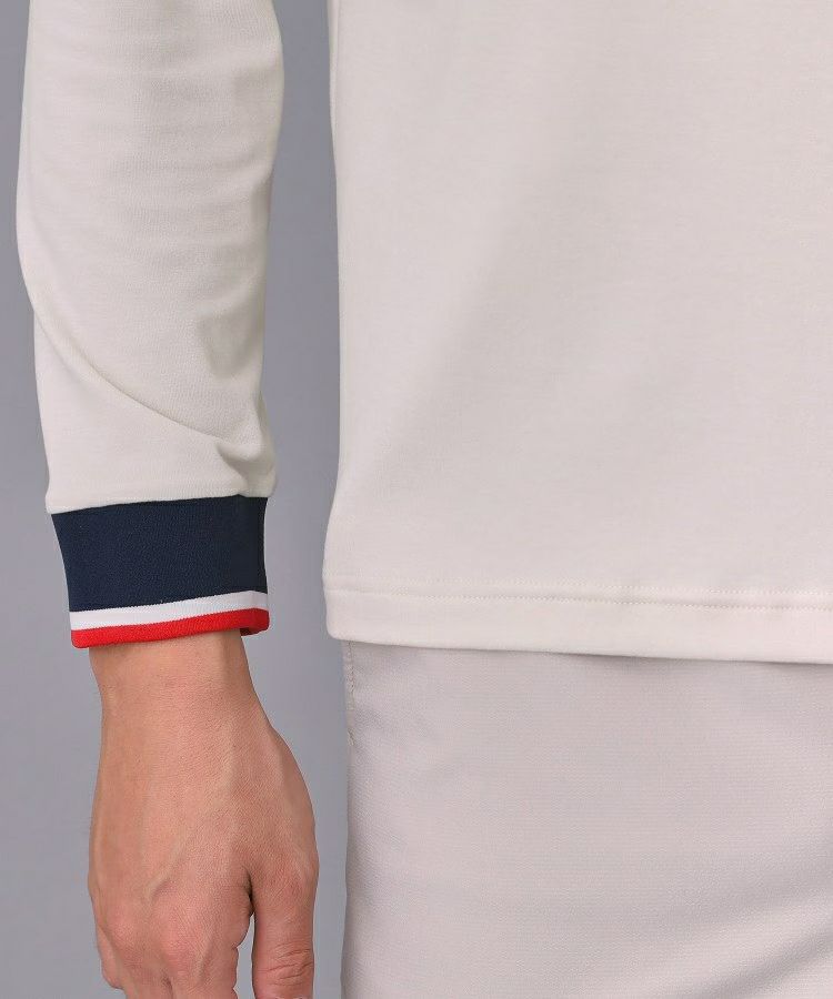 アダバットのハイネックシャツ