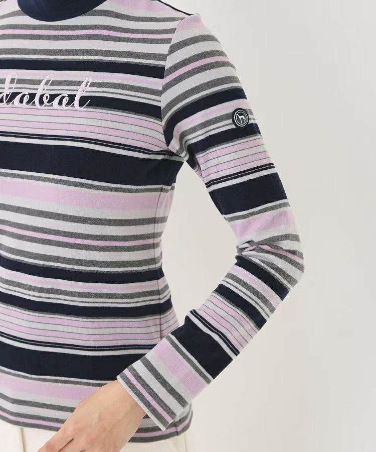 アダバットのハイネックシャツ