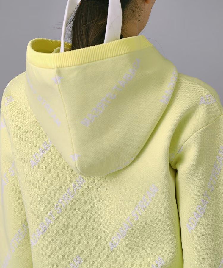 アダバットのセーター