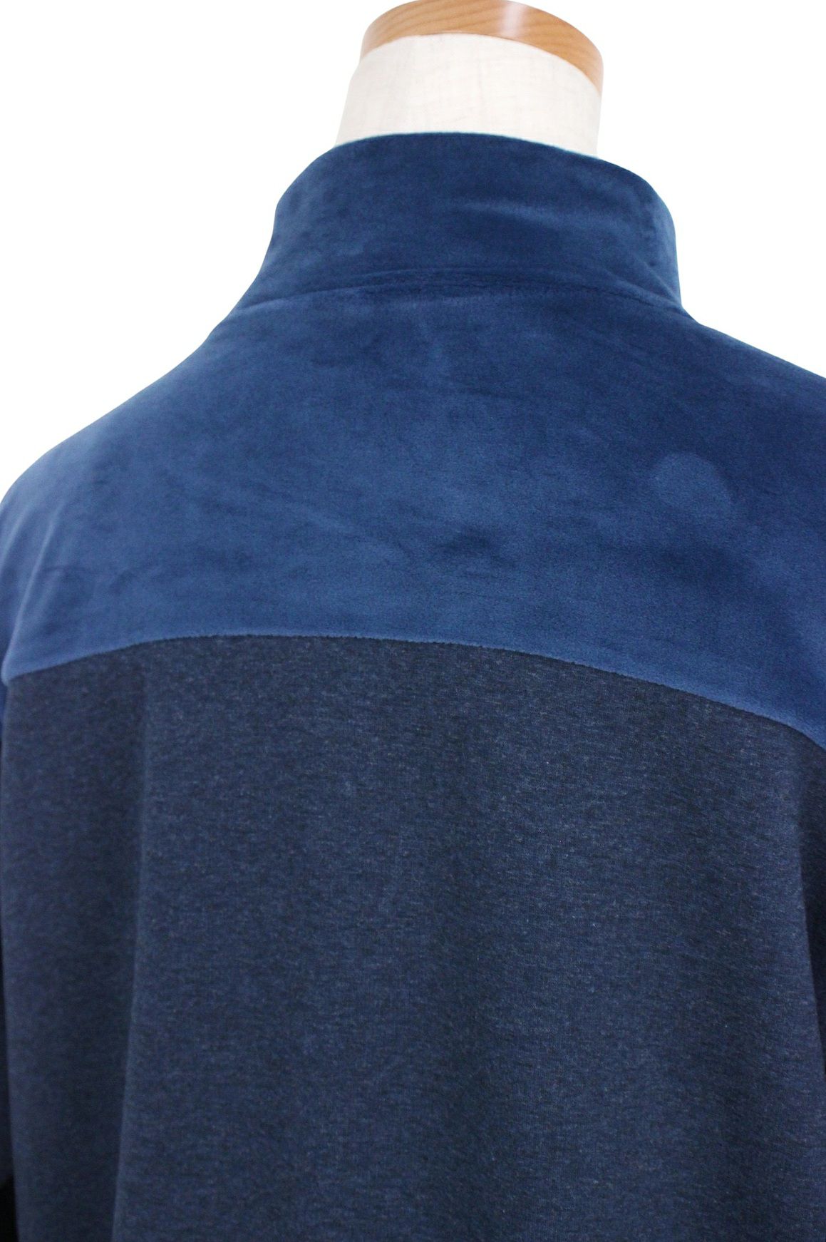 カステルバジャックスポーツのトレーナー