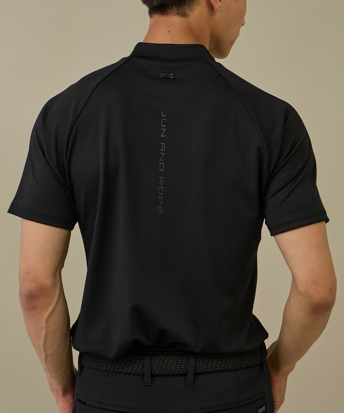 ジュン＆ロペのハイネックシャツ