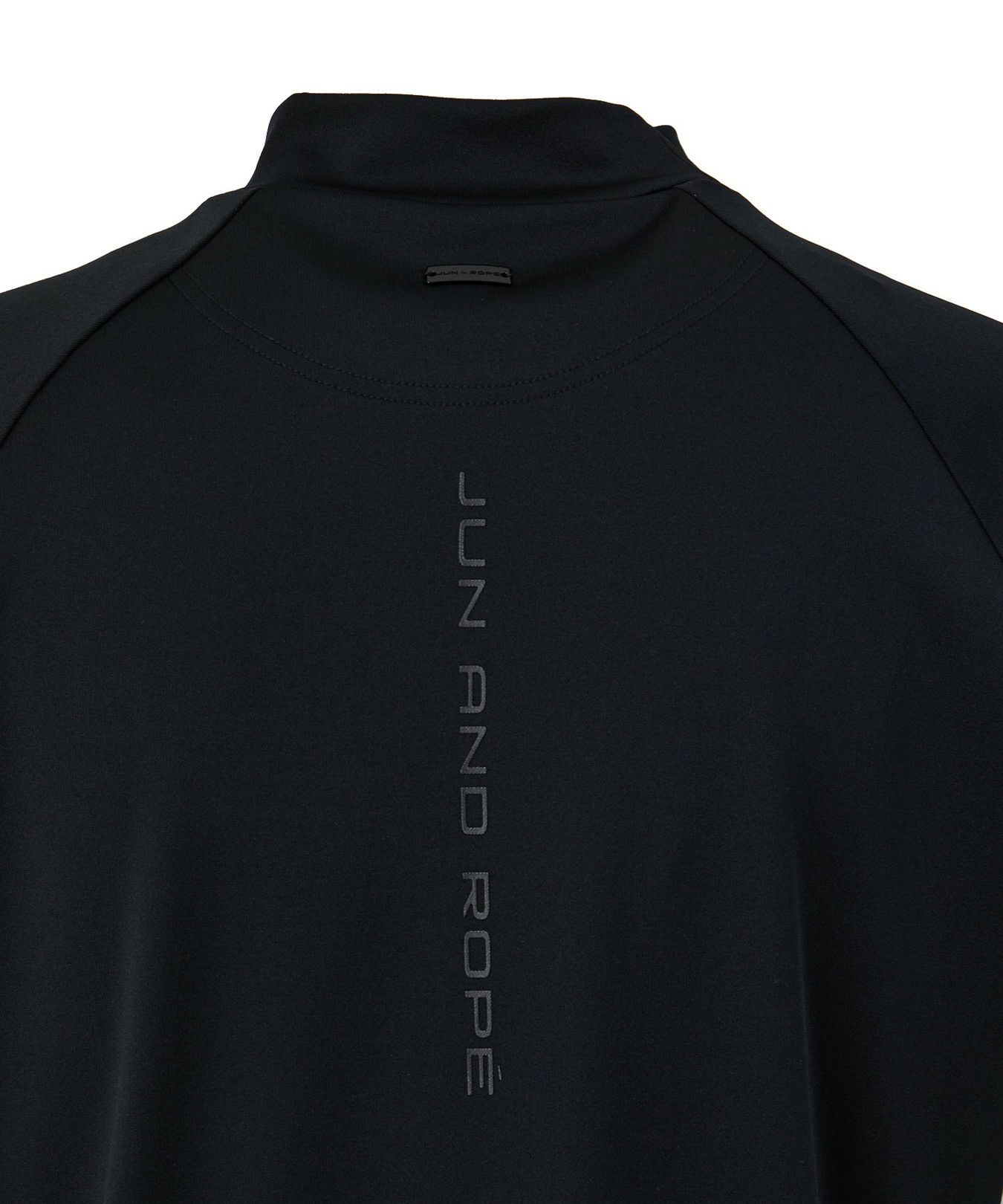 ジュン＆ロペのハイネックシャツ