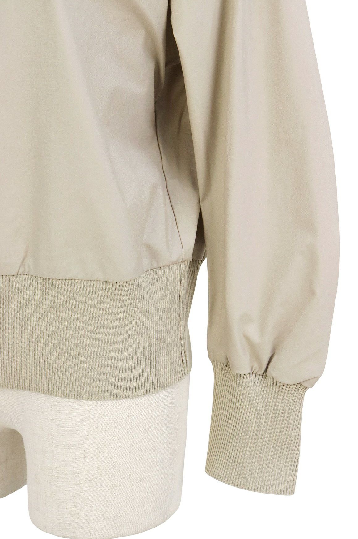 ワックのブルゾン長袖